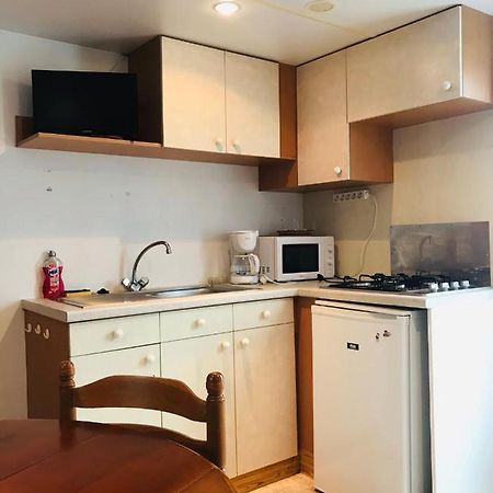 Mobil'Home Dans Camping Bec-de-Mortagne Esterno foto